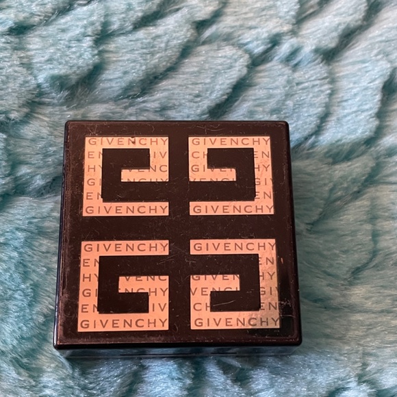 Givenchy Prisme Foundation (Shaping Powder Makeup) 35oz/10g - Picture 5 of 6